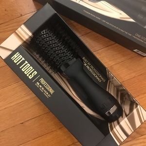 Hot Tools Black One-Step Blowout Styler
